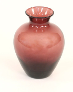 Small Victoria Vase in Violet