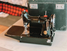 1935 Singer " School Bell" Featherweight 221