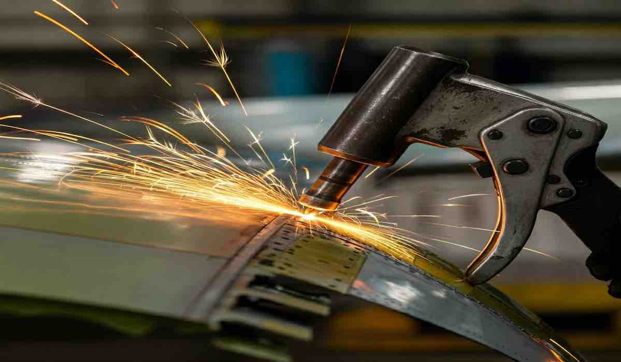 Air Hammer Rivet Guns: Essential Tools for Aircraft Assembly