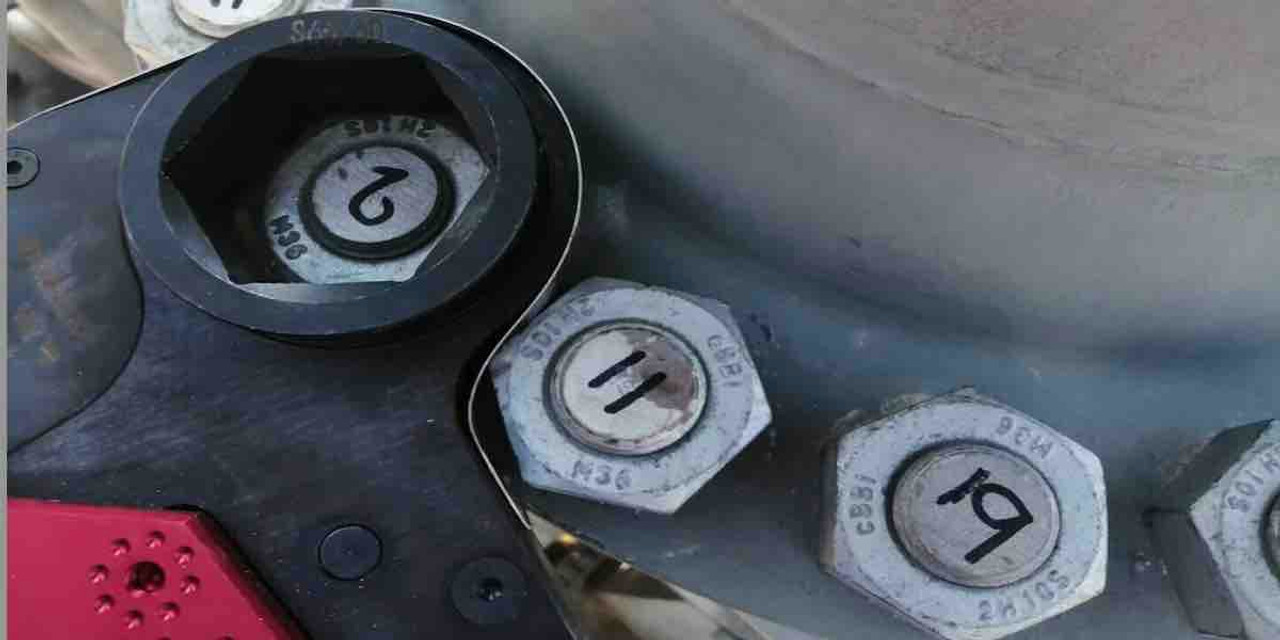 A Beginner's Guide to Hydraulic Torque Wrenches: Understanding Types, Features, and Applications  A Beginner's Guide to Hydraulic Torque Wrenches: Understanding Types, Features, and Applications