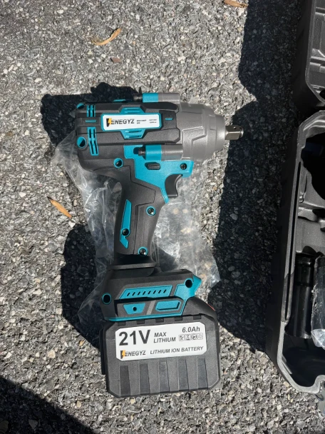 Enegyz-1200N 21V brushless impact wrench and 6.0 Ah battery detail