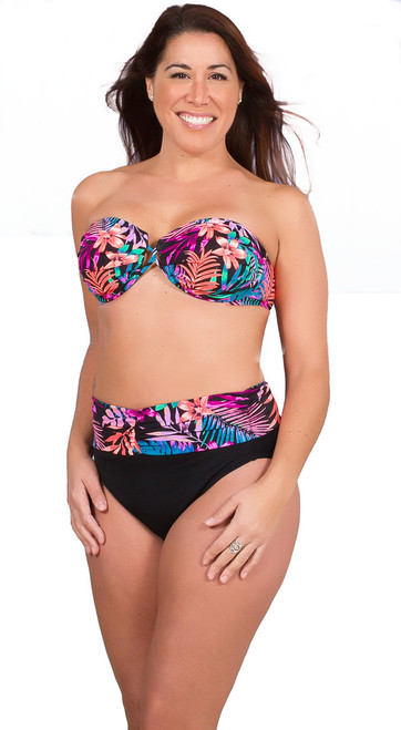 Bikini top with halter Straps Underwire and Pleated Cups