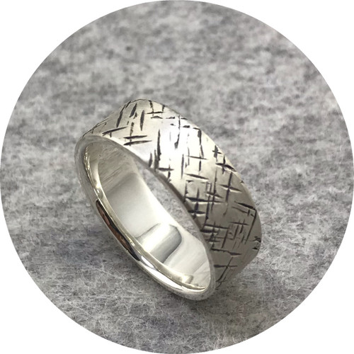 Amelie Atelier - 'Tactility Crosshatch Ring' 925 silver K.5 Amelie Atelier - 'Tactility Crosshatch Ring' 925 silver K.5
