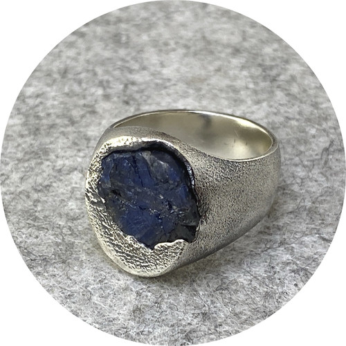 Kirra-Lea Caynes - Sandcast signet ring, 925 silver, Australian sapphire Kirra-Lea Caynes - Sandcast signet ring, 925 silver, Australian sapphire