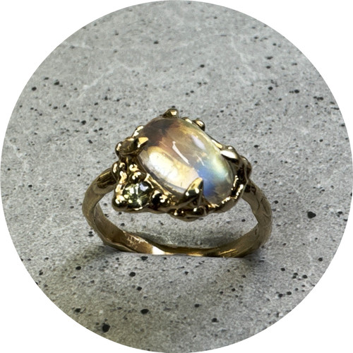 Sarah Ashlee - Larina Ring, 9ct Yellow Gold, Moonstone, Sapphire, Size K 1/2