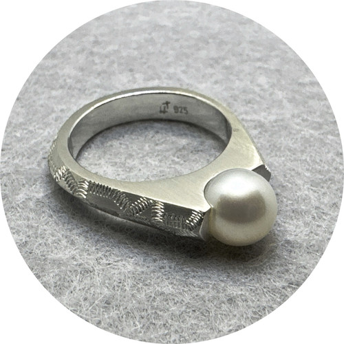 Lauren Trojkovic - Lustre Ring, Sterling Silver, Freshwater Pearl, Size M