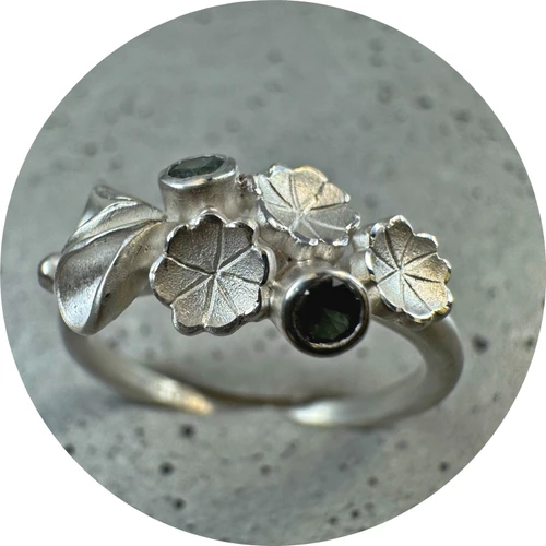 Danielle Lo - Bouquet Ring No.1. Fine Silver, Sterling Silver, Australian Sapphire. Size M