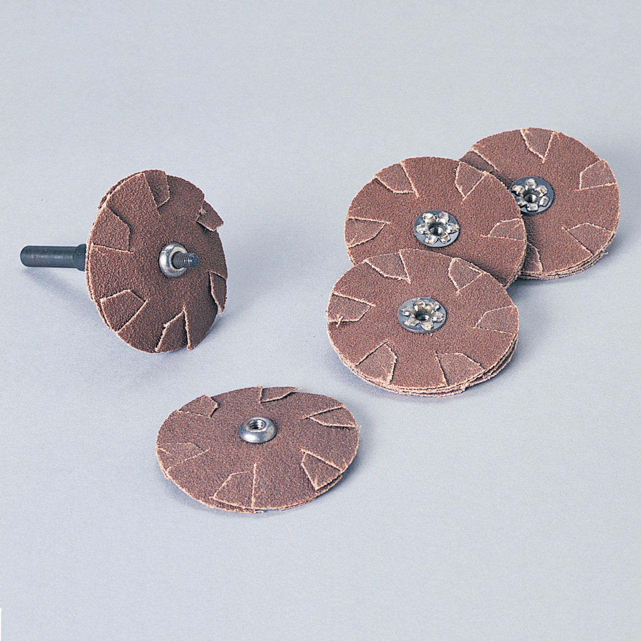 3M 7010368436 | 704940 Standard Abrasives 3" Diameter 80 Grit Aluminum Oxide Cloth Disc