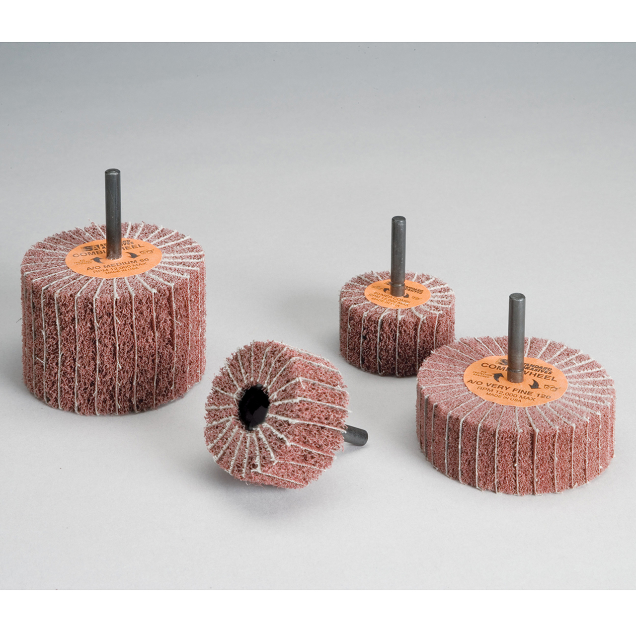 3M 7010330714 | 898010 Standard Abrasives 1/4" Hole Diameter x 3" OAD x 2" Width Aluminum Oxide Buff and Blend Combi-Wheel
