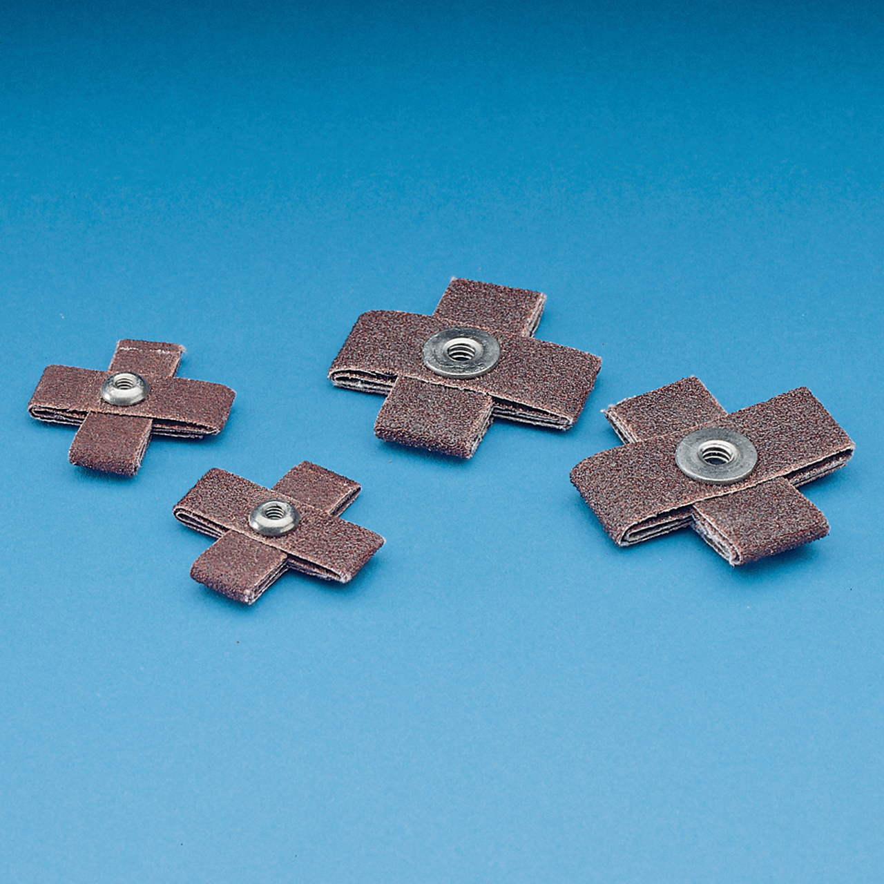 3M 7100105556 | 1.500" Thickness x 0.500" OAL x 80 Grit Ceramic Cross Pad