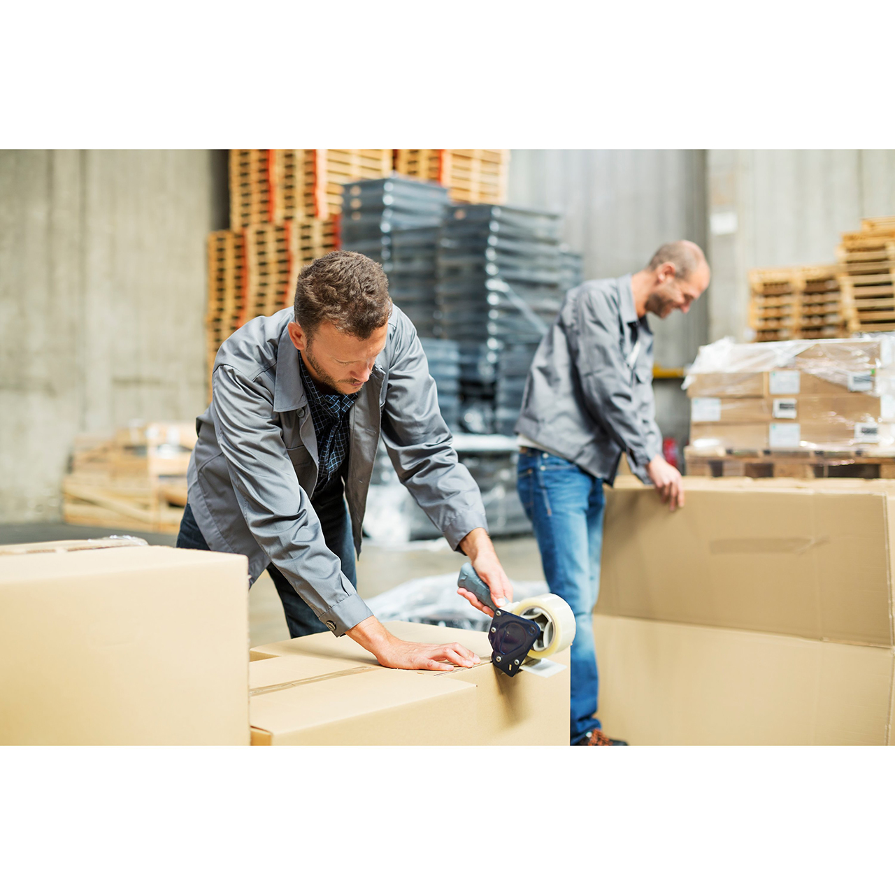 3M 7010378316 | 3.000" Size x 109.360yd OAL x 1.880" Width x 1.200mil Baking Thickness Polypropylene Film 371 Box Sealing Tape - Orange