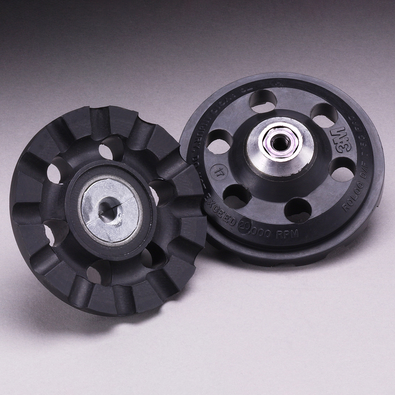 3M 7010309116 | 82975 Roloc 3" Diameter x 1/4-20" Thread x 12000 RPM TR Disc Pad
