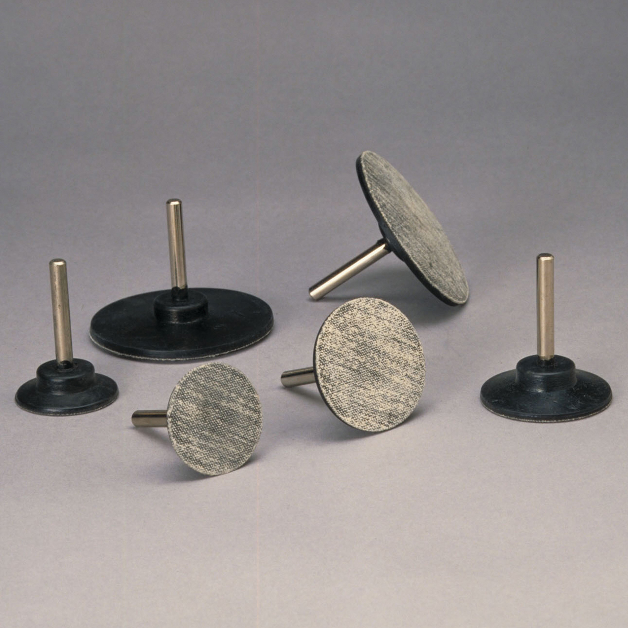 3M 7000121843 | 840052 Standard Abrasives 5" Diameter x 5/16"-24M Thread Hook & Loop Pad Holder