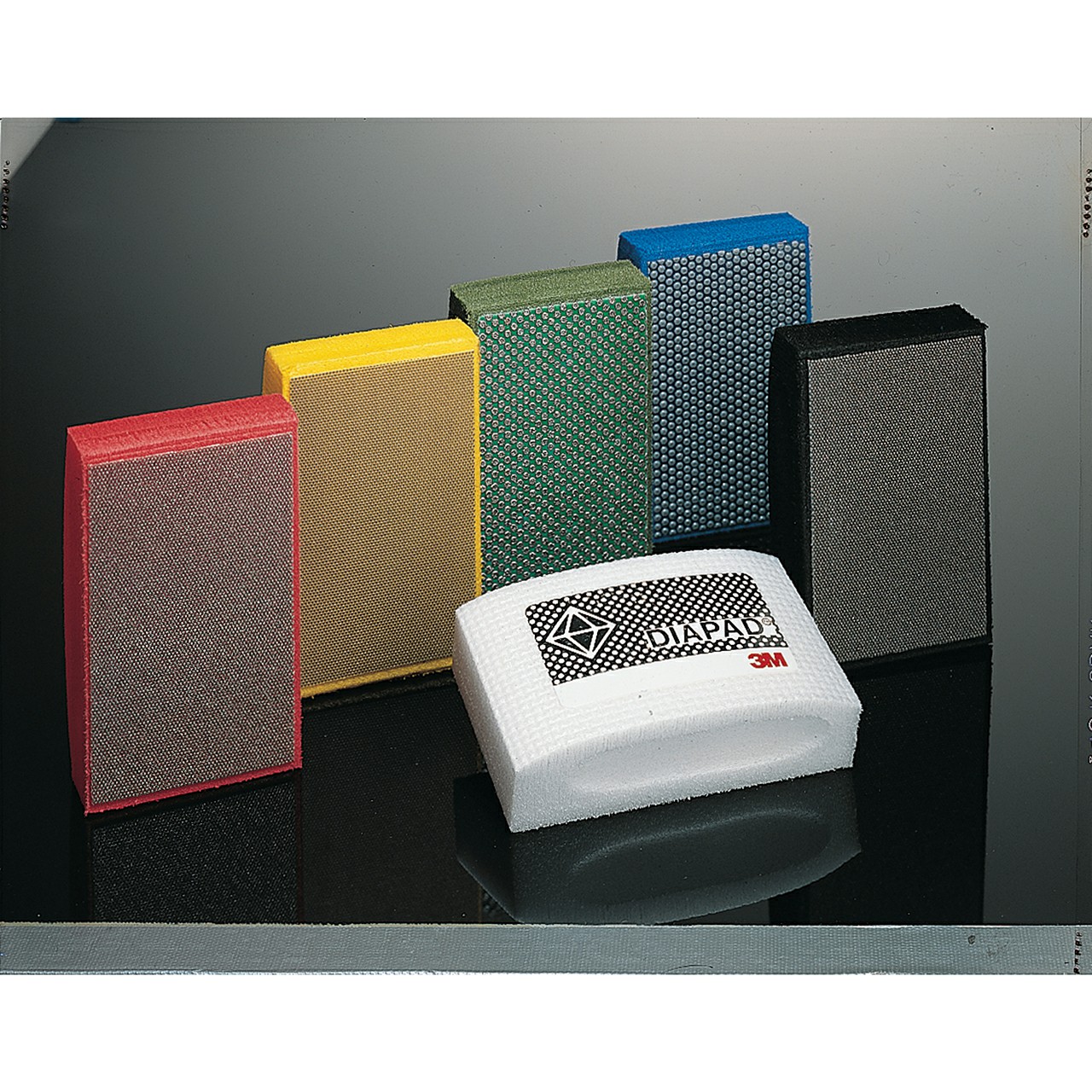 3M 7000045665 | 3-3/4" Length x 2-1/4" Width M125 Grade 6200J Diamond Flexible Diamond Hand Lap
