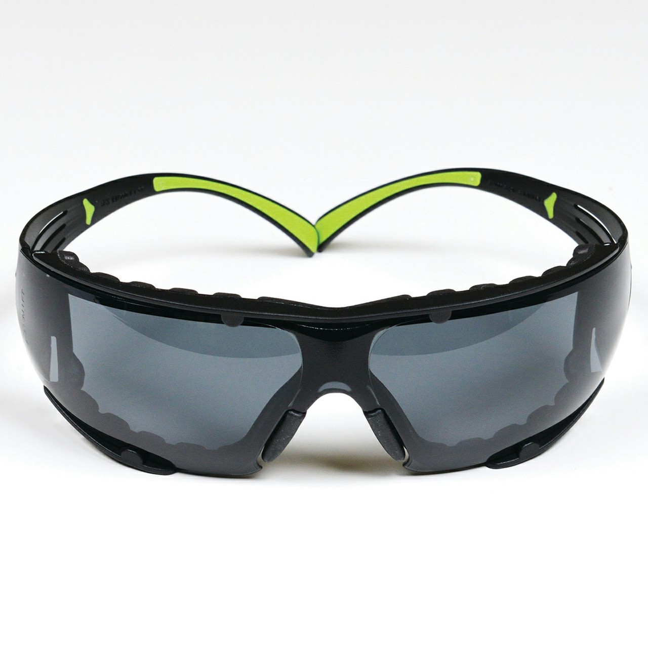 3M 7100112244 | SecureFit SF402AF-FM Anti-scratch & Anti-fog Black Frame Safety Glass