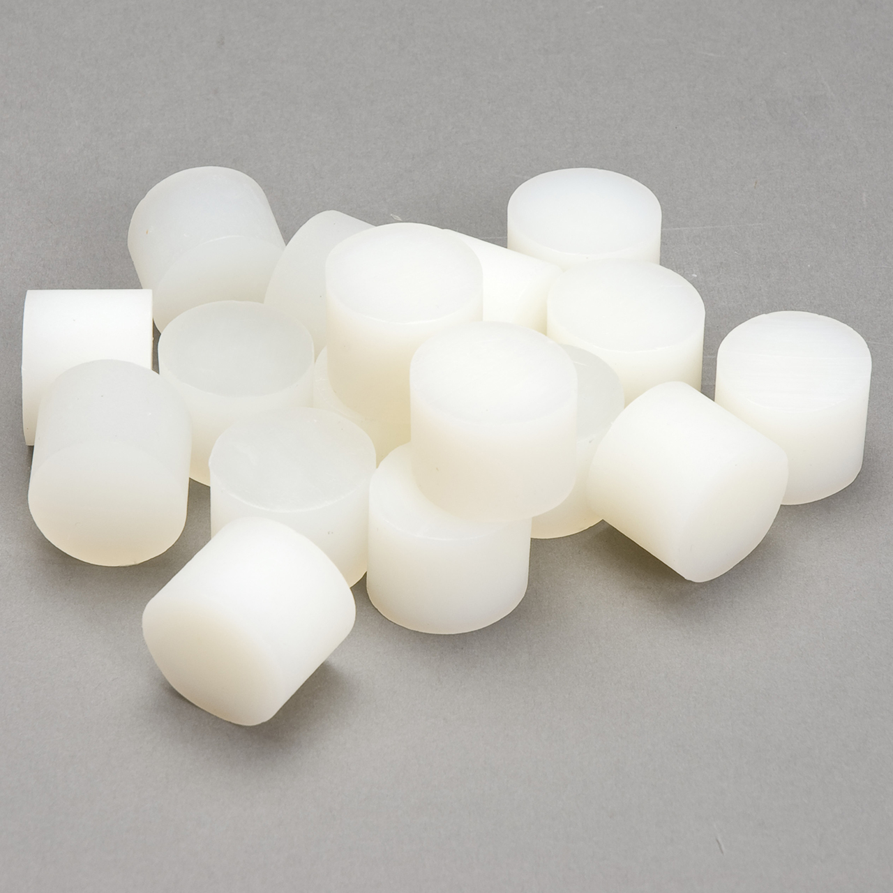 3M 7100023018 | 0.750" Width x 0.750" OAL x 22 lbs. Capacity 6111HT Tan Hot Melt Adhesive