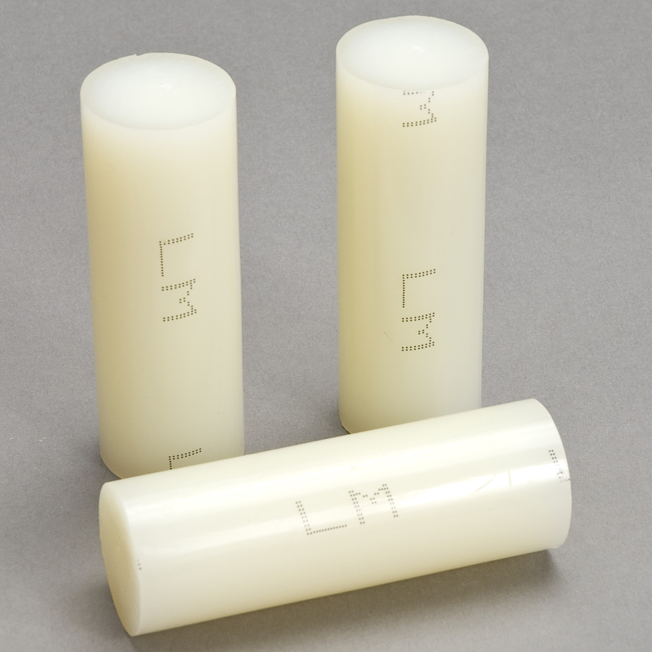 3M 7100023281 | 22 lbs. Light Amber Hot Melt Adhesive