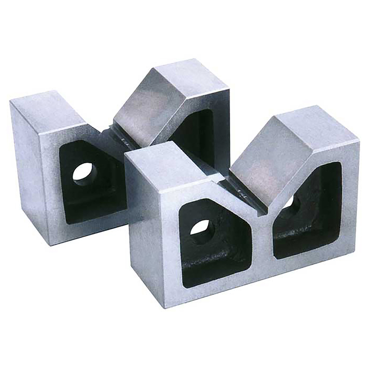 STM 370576 | 6" OAL x 5" OAW x 3-1/2" OAH x 90 Degree Angle V-Block