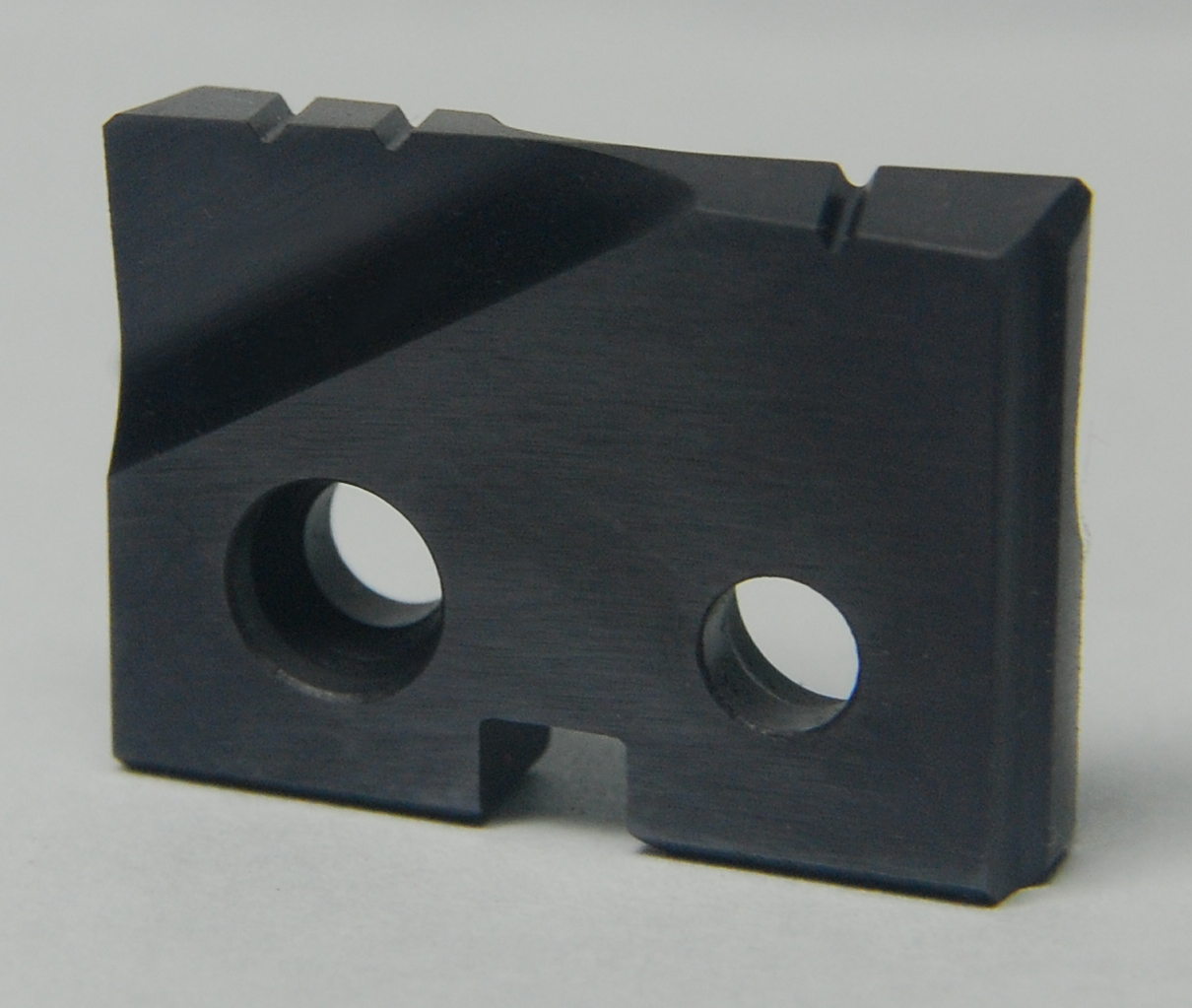 YG1 DPP447148 | 14.80mm Diameter x 16.00mm Shank x 62.00mm Flute Length x 105.00mm OAL x 20 Degree Helix Angle 2 Flute X-Coated Carbide DPP447 Flat Bottom Without Coolant Hole