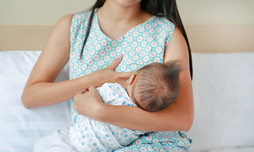 5 Breastfeeding Essentials: A Guide to the Most Popular Products and Brands