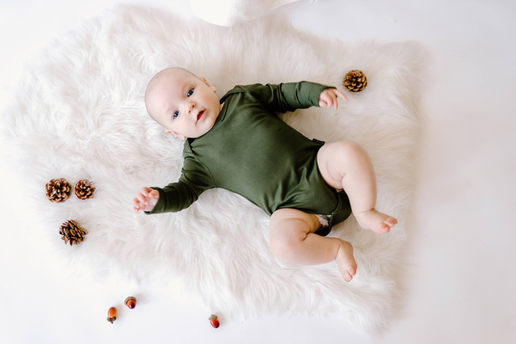 Unwrapping Joy: 7 Holiday Gift Ideas for Babies 0-6 Months