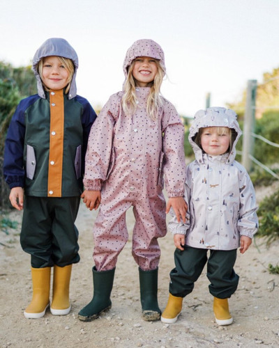 8 Pieces of Rain Gear for Kids to Keep Them Dry and Happy