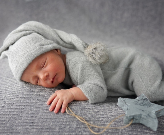 8 Tips For Baby’s First Christmas