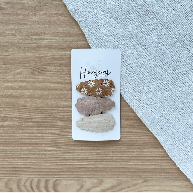 Honeycomb Cork Scalloped Snap Clip Set (3 Pack) Honeycomb Cork Scalloped Snap Clip Set (3 Pack)