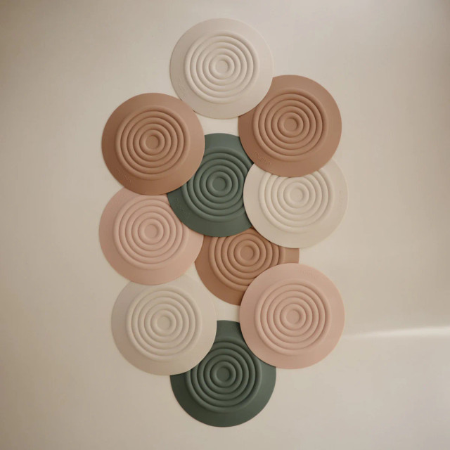 Mushie Silicone Drain Stopper 2 Pack - Natural / Shifting Sand Mushie Silicone Drain Stopper 2 Pack - Natural / Shifting Sand
