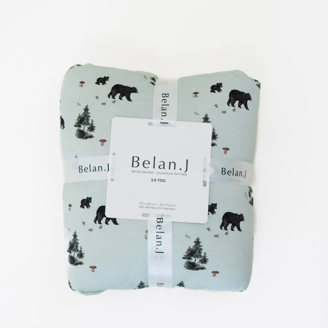 2.5 TOG Family Blanket - Black Bears / Forest Green