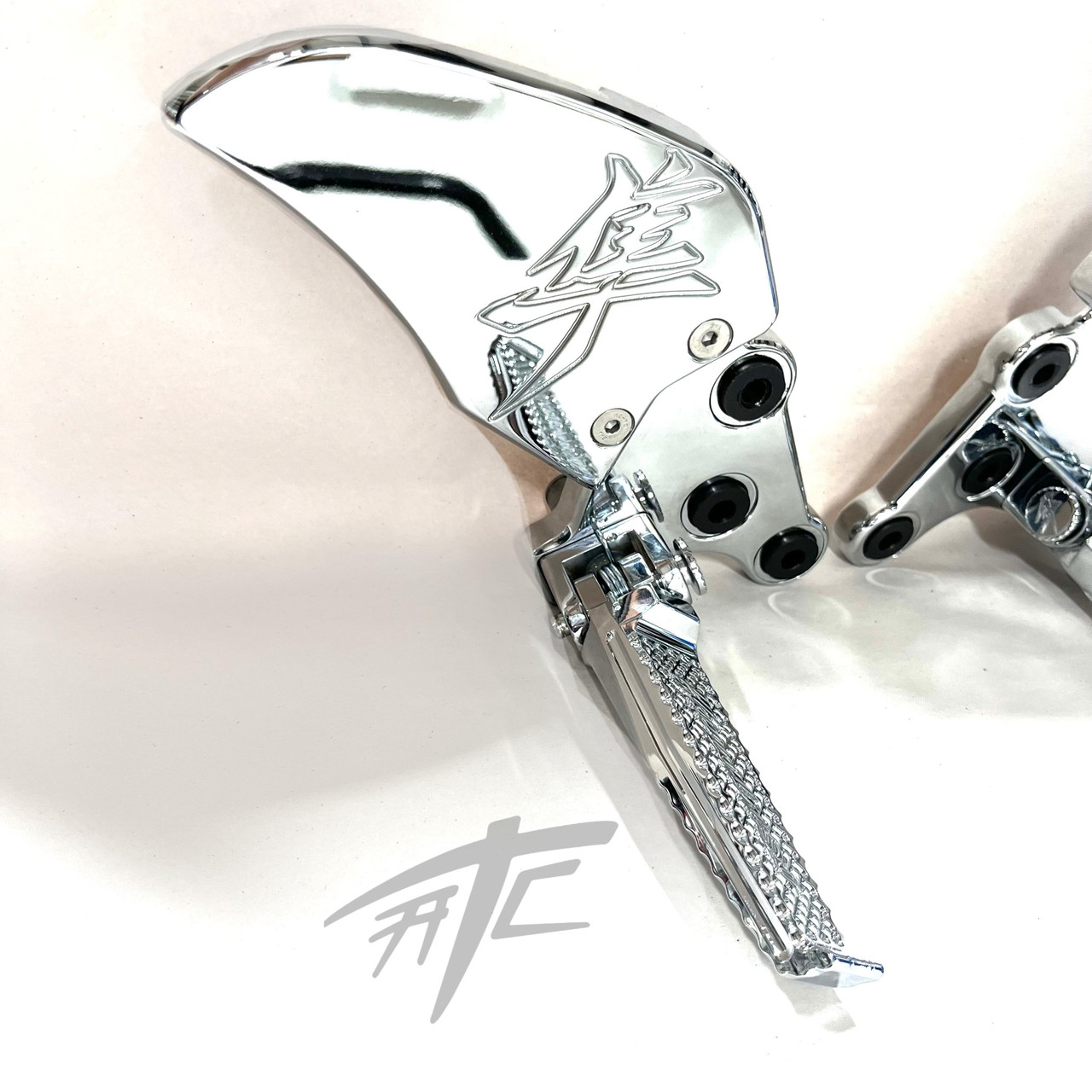 HAYABUSA CHROME KANJI FOOT PEGS, BRACKETS, & PEG PINS 20222024 SUZUKI