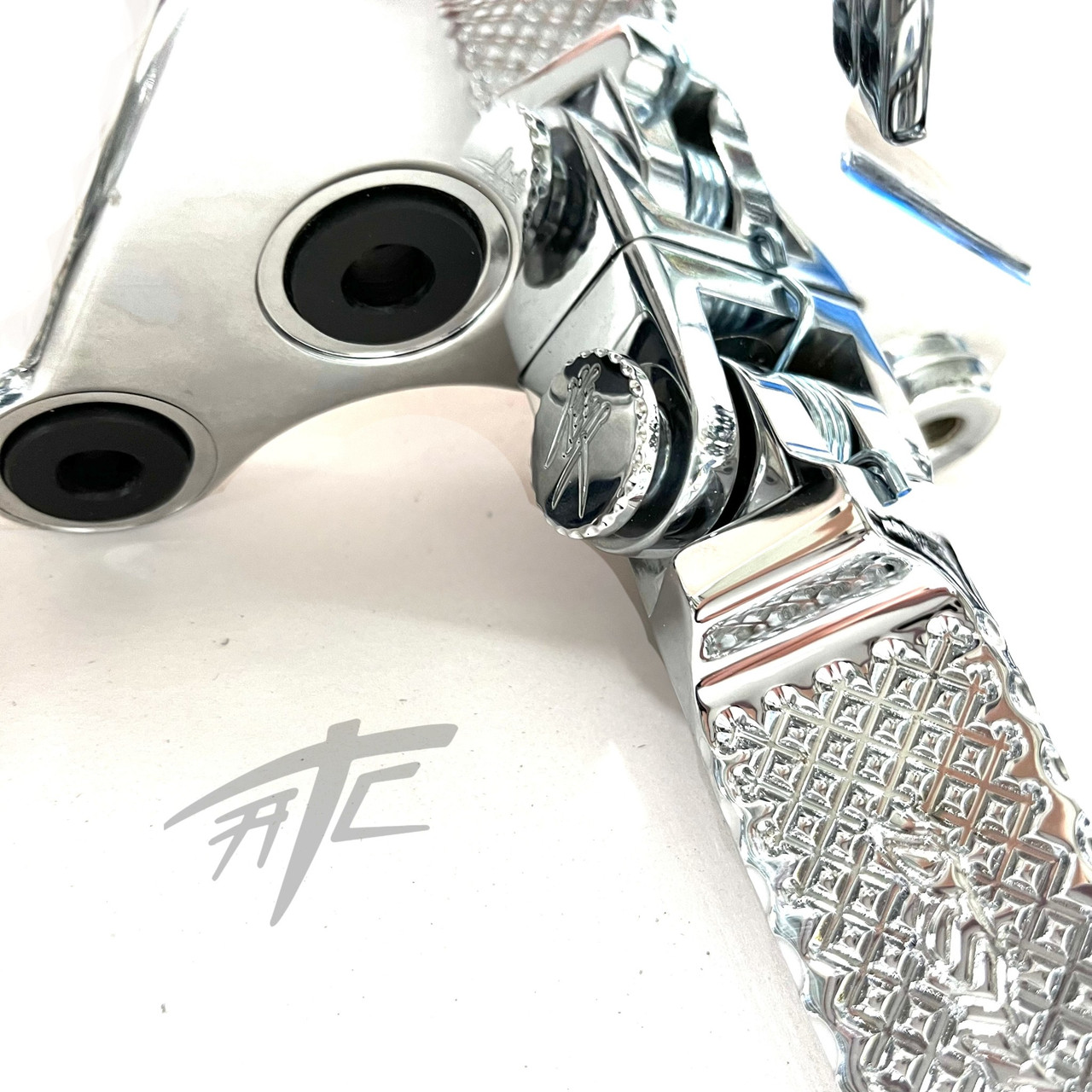 HAYABUSA CHROME KANJI FOOT PEGS, BRACKETS, & PEG PINS 20222024 SUZUKI