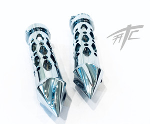 NINJA CHROME CUTS AND TWIST SPIKE HANDLEBAR GRIPS KAWASAKI NINJA ZX10 (04-15)