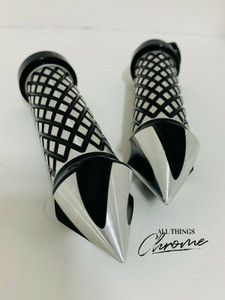 HAYABUSA GRIPS BLACK CONTRAST CUT DIAMOND PATTERN SPIKES 2009 SUZUKI HAYABUSA