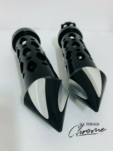 HAYABUSA GRIPS BLACK CUTS  WITH BLACK CONTRAST SPIKES 2010 SUZUKI HAYABUSA