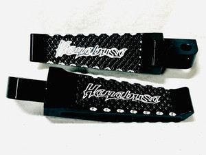 HAYABUSA ENGRAVED DIAMOND CUT BLACK REAR FOOT PEGS 1999-2007 SUZUKI HAYABUSA