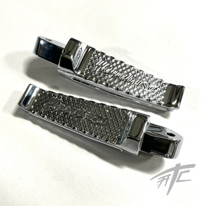 HAYABUSA ENGRAVED CHROME DIAMOND CUT REAR FOOT PEGS 1999-2007 SUZUKI HAYABUSA