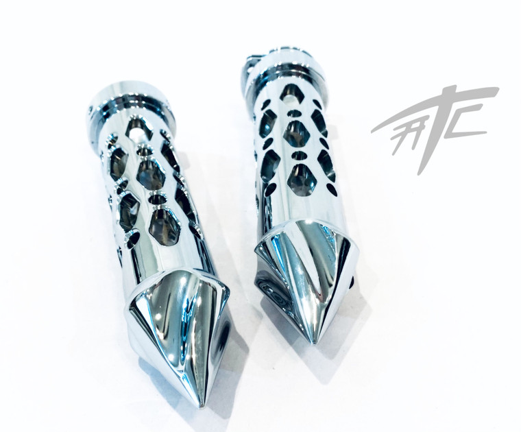 GSXR CHROME CUTS AND TWIST SPIKE HANDLEBAR GRIPS ALL SUZUKI GSXR 1000 (01-20)