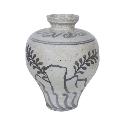 Vintage White Flying Bird Plum Vase Flip Lip