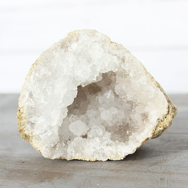Quartz Geode  Per Piece  - 5 Sizes