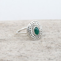 sterling silver ring with green agate stone detailing