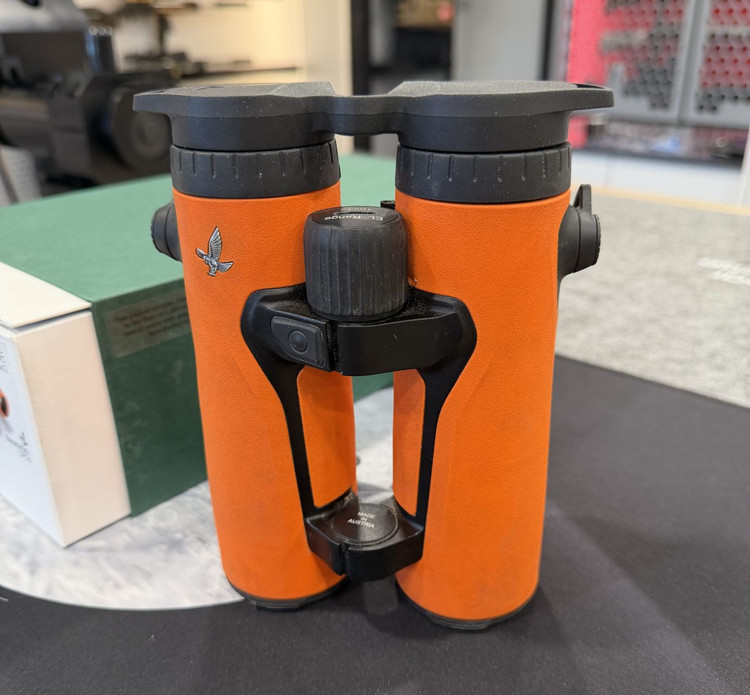 Swarovski EL Range 10x42 Orange with Tracking Assist