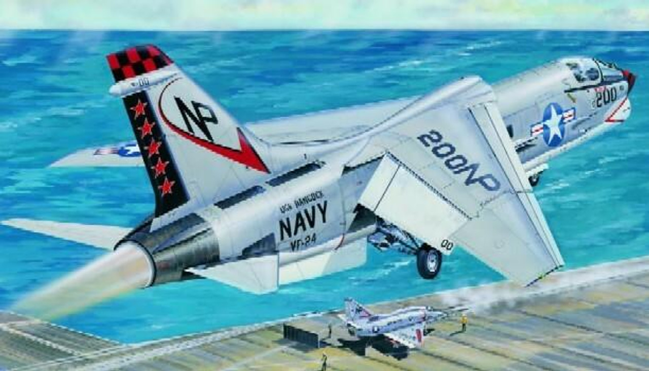 トランペッター　1/32 F-8J CRUSADER Amazon.com: Trumpeter 1/32 F8J Crusader US Navy Fighter
