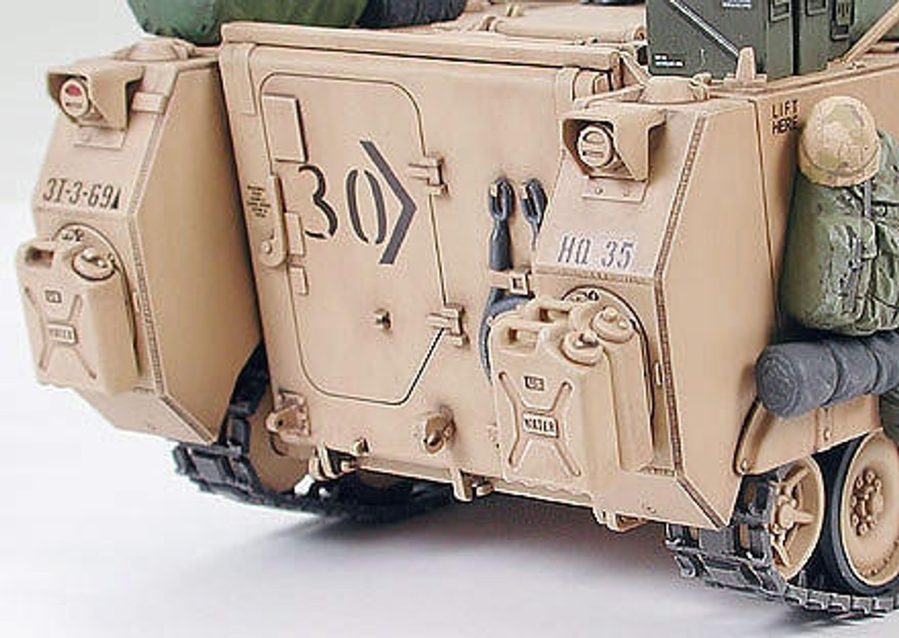 1/35 Tamiya M113A2 Armored Personnel Plastic Model Kit