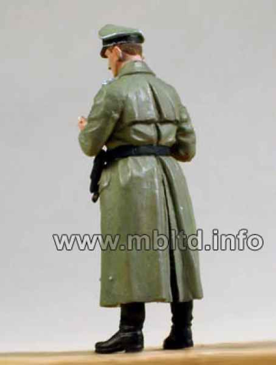 MBL03527 1/35 Master Box Checkpoint German Soldiers and Civilians w/Sentry Box x6 3527 MMD Squadron
