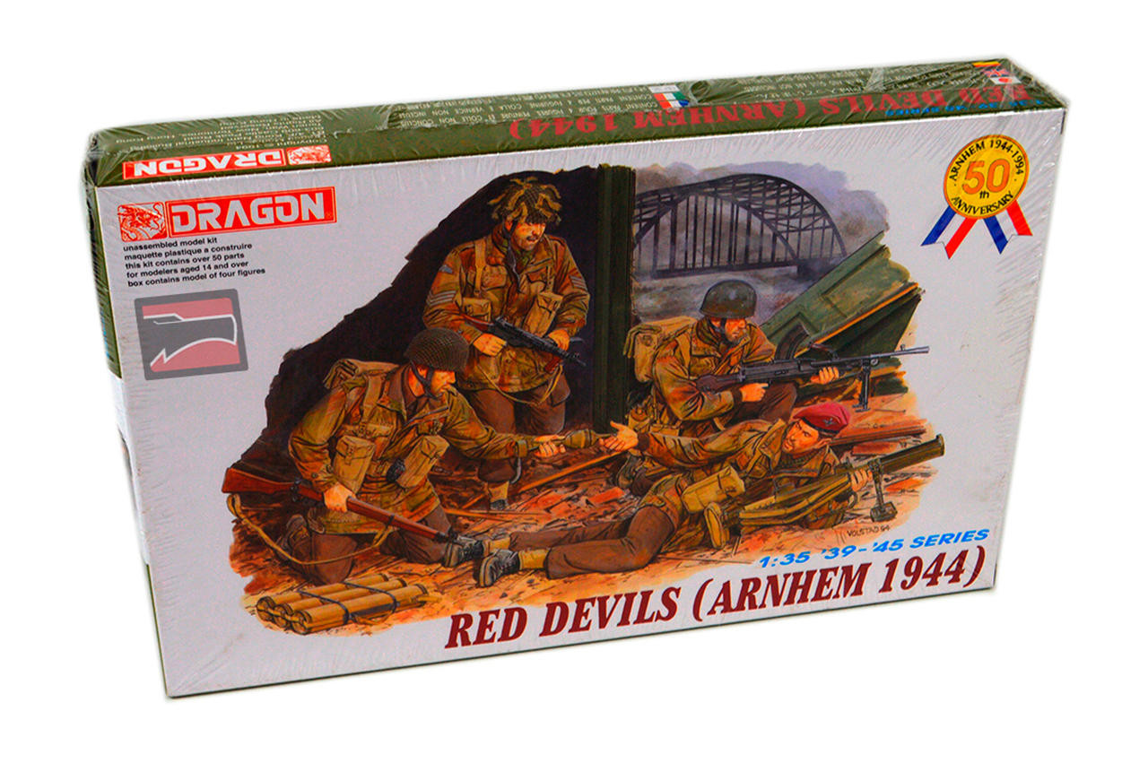 dml6023-135-dragon-red-devils-