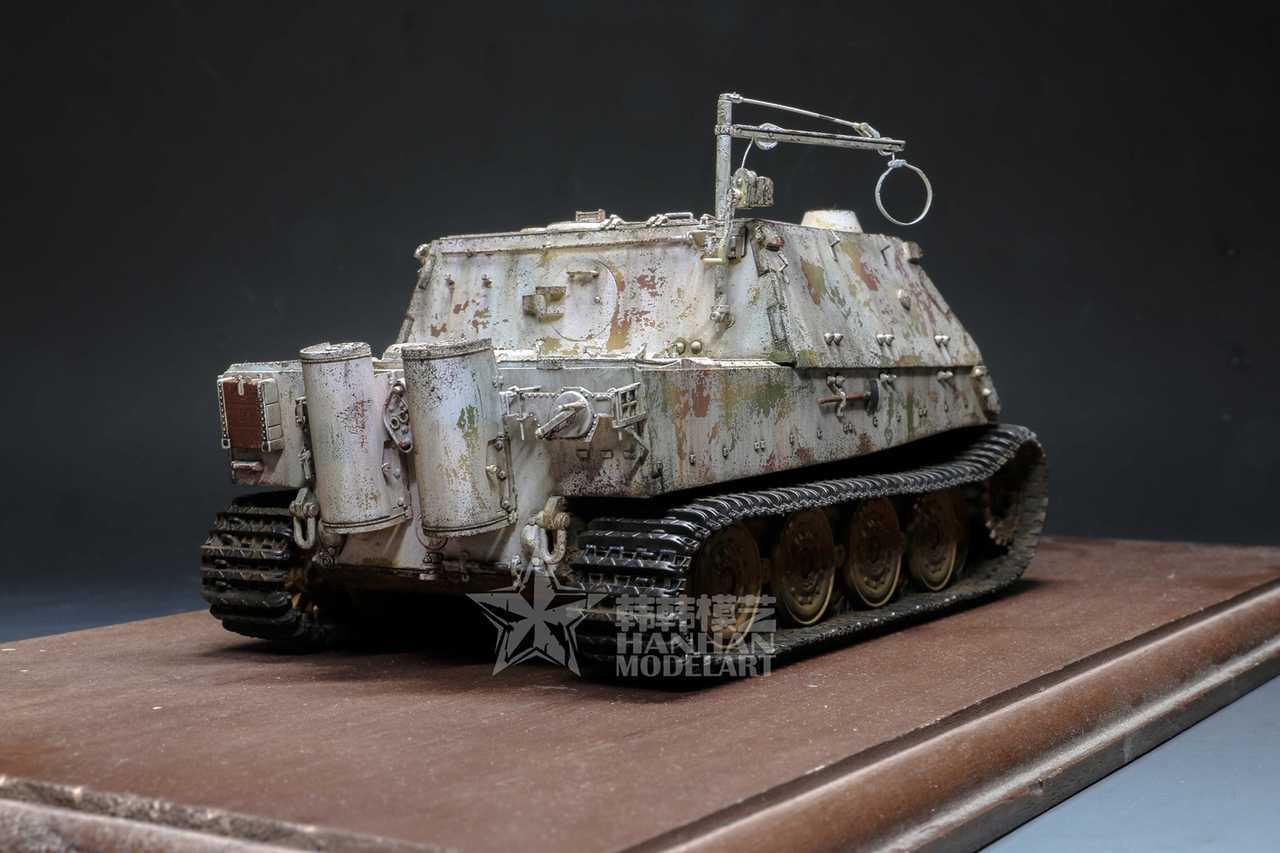 RYE5012 1/35 Ryefield Model Sturmtiger w/full interior and workable track links MMD Squadron