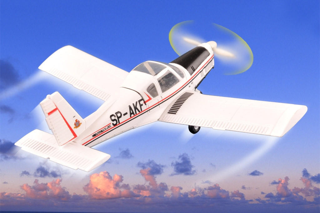 1/72 Hobby Boss ZLIN Z-42M - Squadron.com