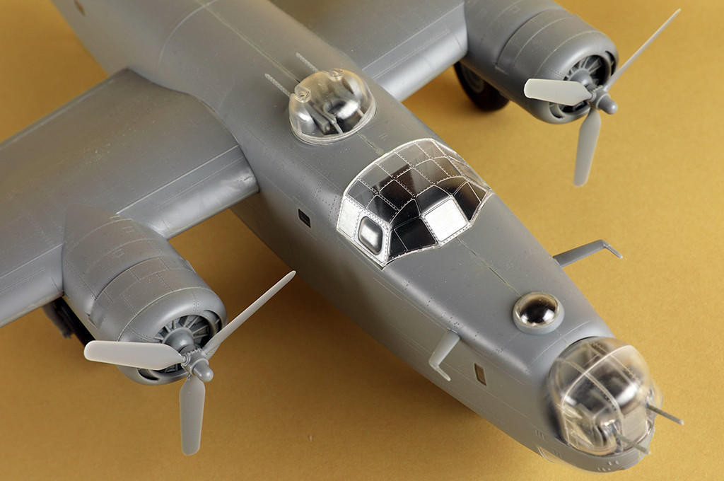 1/48 Hobby Boss B-24J Liberator Bomber Plastic Model Kit - MMD