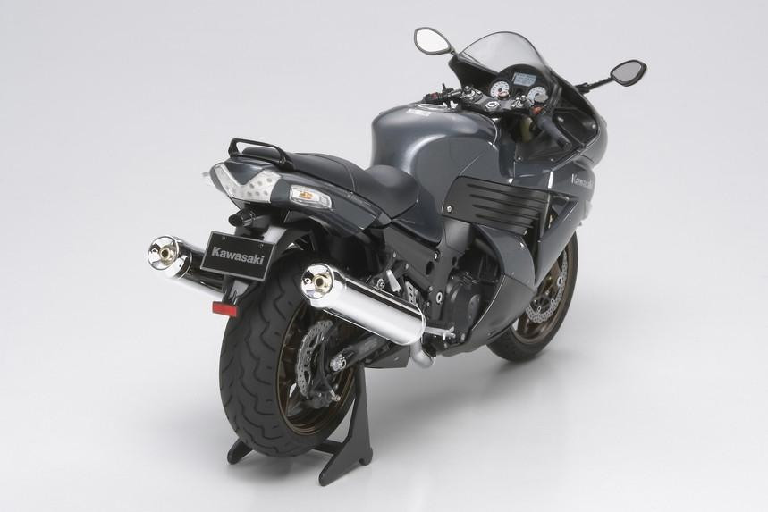 1/12 Tamiya Kawasaki ZZR 1400 Motorcycle Plastic Model Kit - MMD